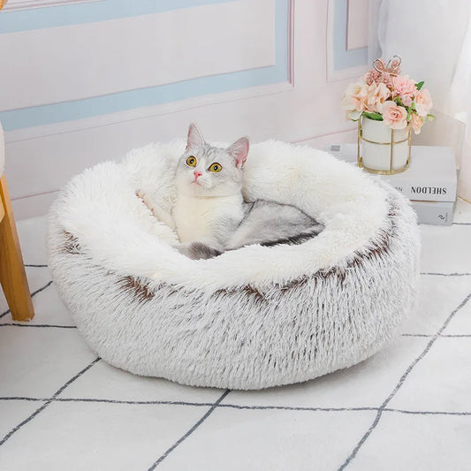 Long Plush Round Cat Bed for a Comfy and Fashionable Nap